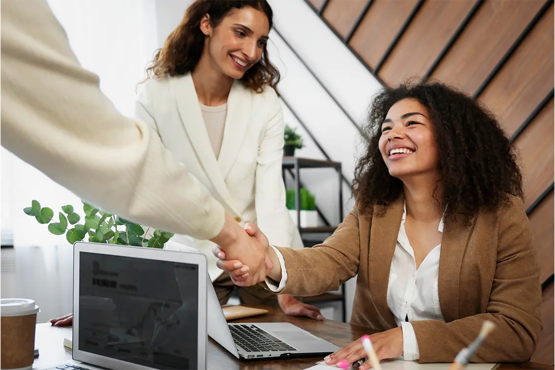 Éxito Sostenible y Retención de Clientes en Inmobiliaria
