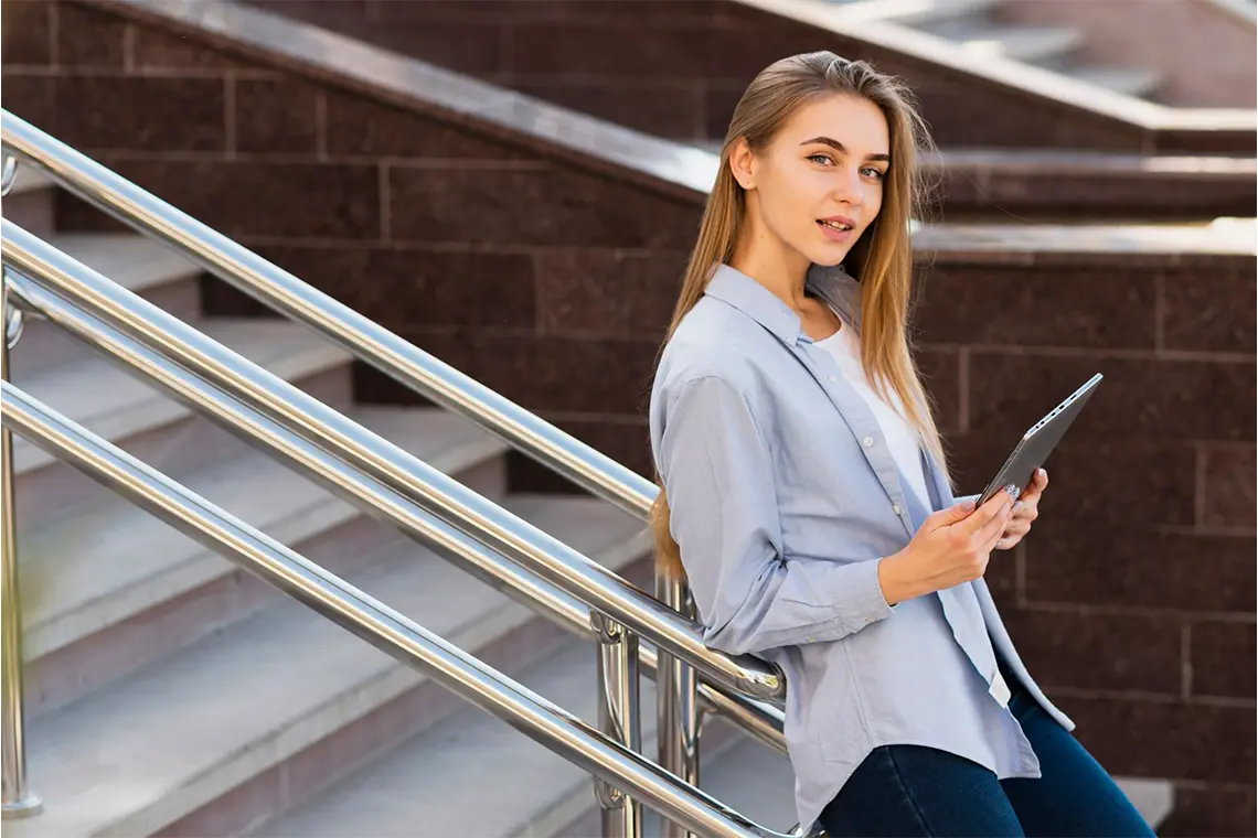Chatbots Facilitando Conversaciones Naturales en el Marketing Inmobiliario